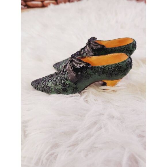 Collectible Miniature Shoe figurines Ceramic Vintage Mini Treasures - Picture 5 of 9